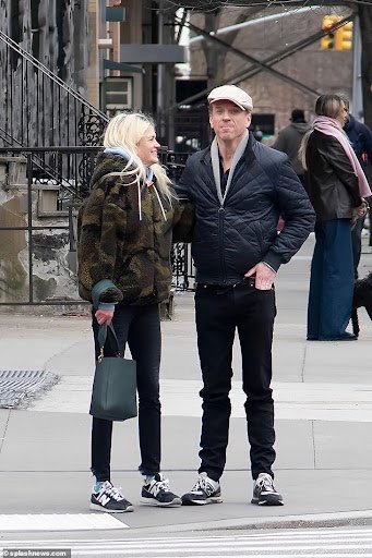 Damian Lewis And Alison Mosshart On The Streets Of New York Damian Lewis