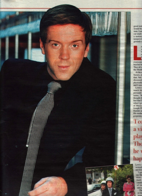 from the November 11, 2002 Daily Mail Weekend Magazine
Scan by Eleanor!
