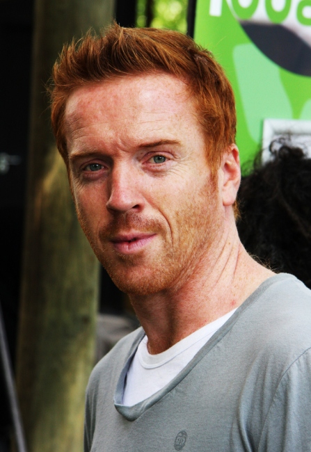 Damian Lewis at the London Zoo on August 15, 2009
Photo taken with Damian Lewis's permission by Russ Chapple: [url]http://www.flickr.com/photos/rschapplephotography/[/url]
