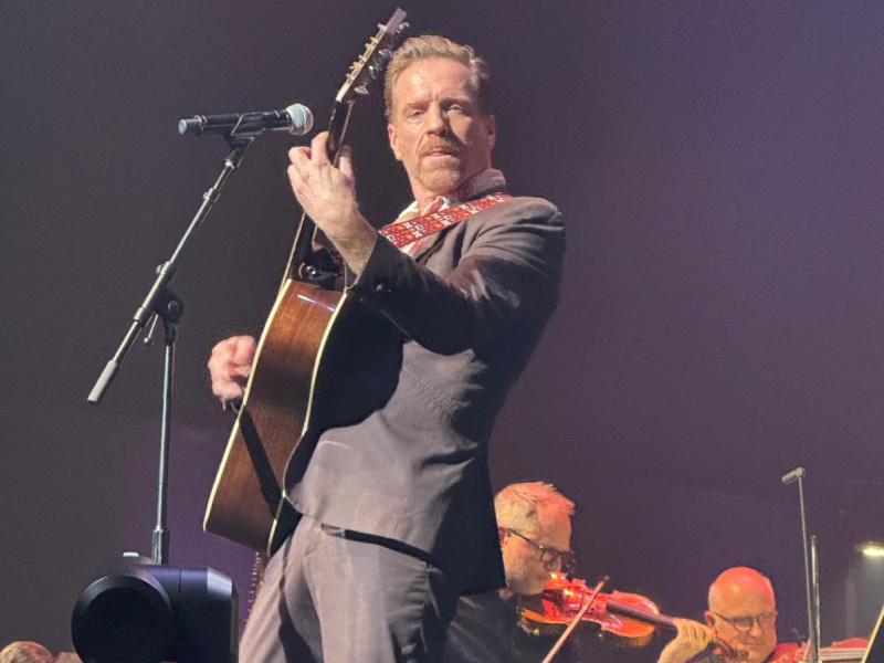 Damian Lewis Performed Opening Gala Concert at EFG London Jazz Fest