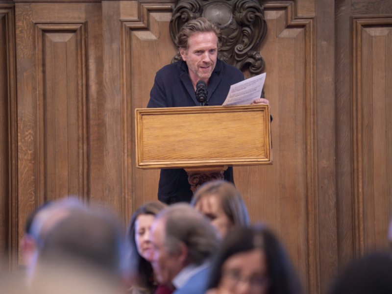 Damian Lewis Hosts Parent Quiz Night